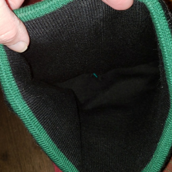 New Victoria's Secret Pink Pom Pom Beanie - Picture 7 of 8